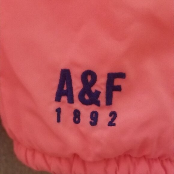 Abercrobie & Fitch bright pink windbreaker with logo size M - Picture 4 of 5